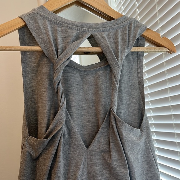 Vera Moda Gray Sleeveless Open Racerback Top - Picture 5 of 5